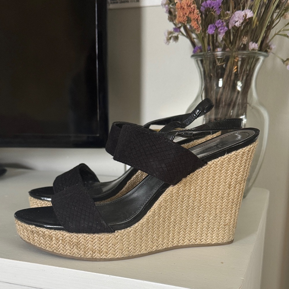 Elegant Black Wedge Sandals